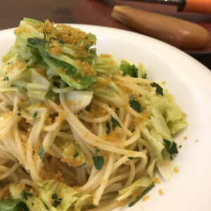 自家製からすみとキャベツのスパゲッティ